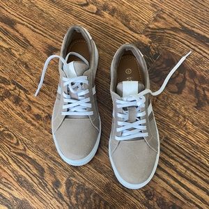 Kaanas Grey Suede Sneakers